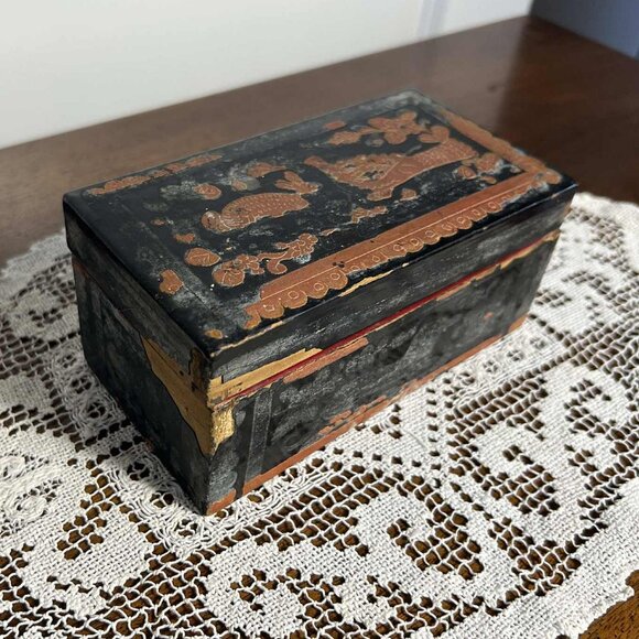 Antique Asian lacquer black trinket box - as is - Picture 1 of 10
